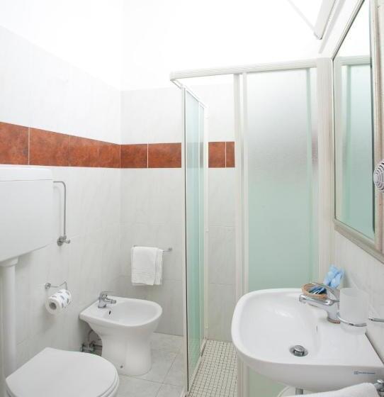 Habitació Triple Estàndard amb Balcó, Ori