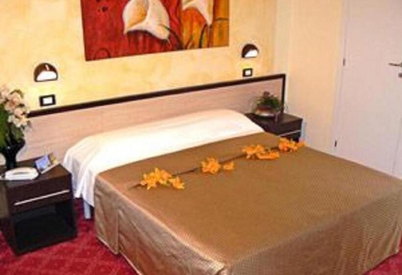 Habitació Triple Estàndard amb Balcó, Ori