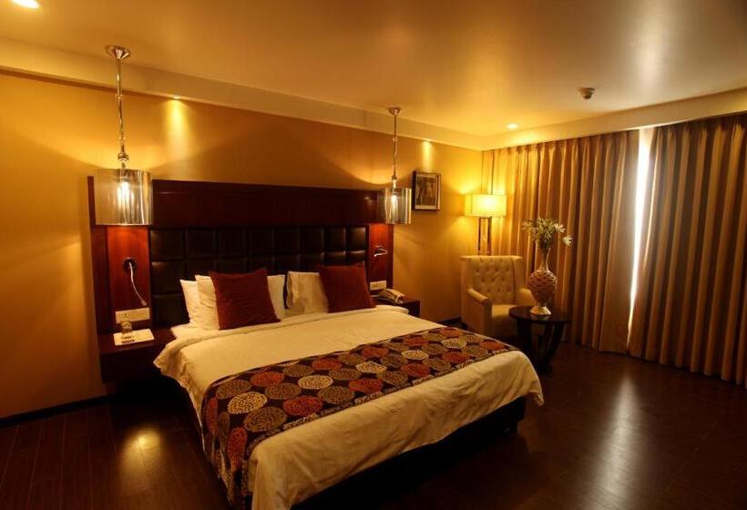 Suíte Júnior, Paradigm Sarovar Portico Kakinada