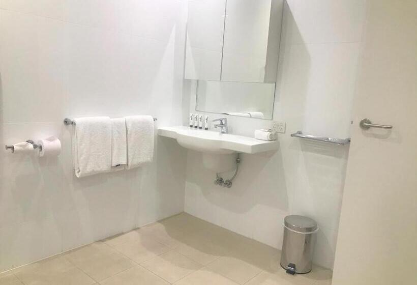 شقة غرفتين, Quest On Franklin