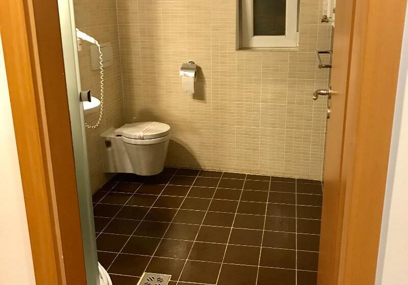 غرفة قياسية, Vandia