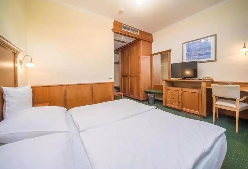اتاق استاندارد, Wellness Hotel Kager Harkány