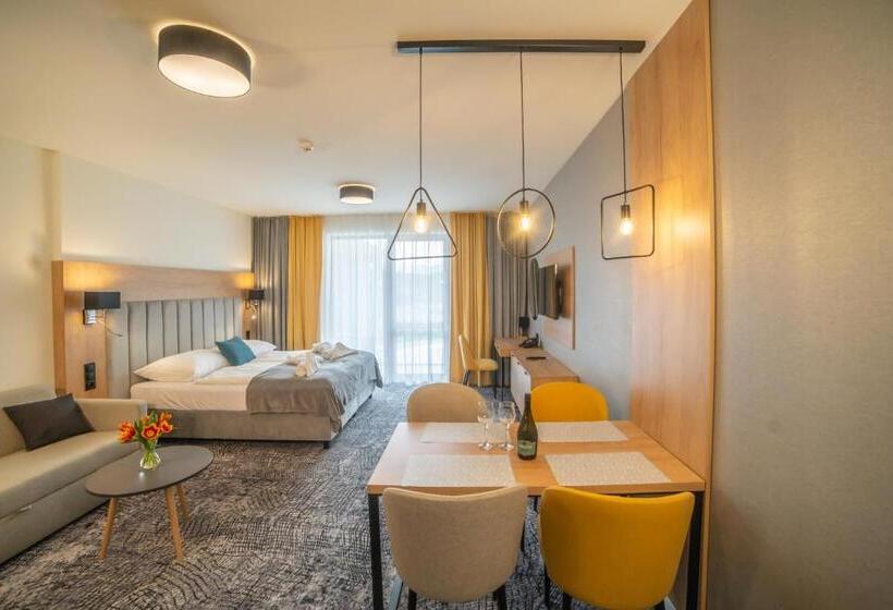 标准工作室带泳池景, Lux Apartmán V Hoteli Akvamarín Bešenová