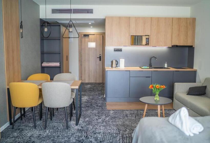 标准工作室带泳池景, Lux Apartmán V Hoteli Akvamarín Bešenová