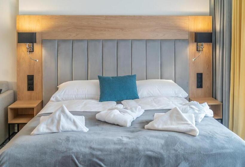 标准工作室带泳池景, Lux Apartmán V Hoteli Akvamarín Bešenová