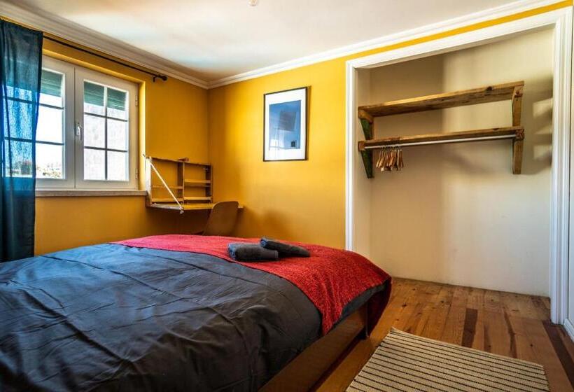 חדר סטנדרט, Ahoy Surf House