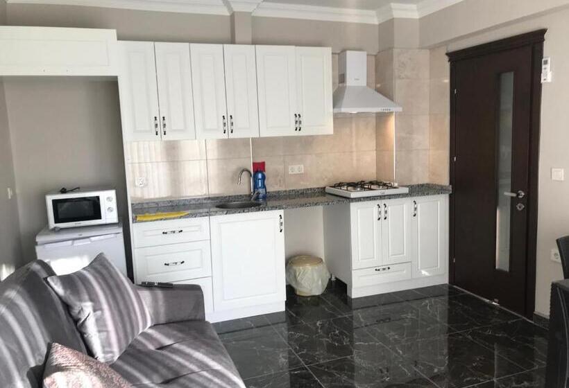 景色の見える一ベッドルームアパートメント, Golden Lake Aparts