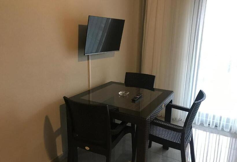 1 Bedroom Apartment Lake View, Golden Lake Aparts