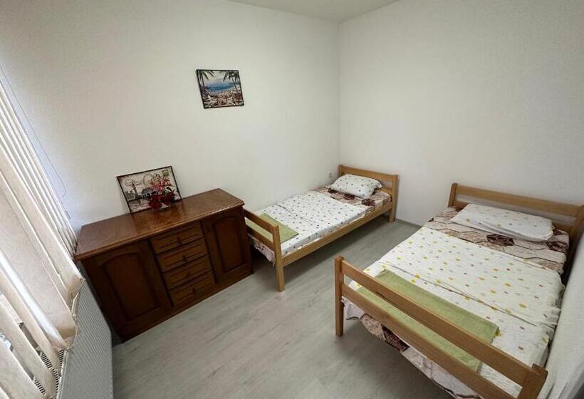اتاق استاندارد, Got Prishtina Hostel