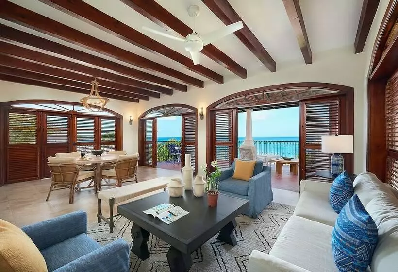 سوییت با چشم‌انداز دریا, Cap Maison Resort & Spa
