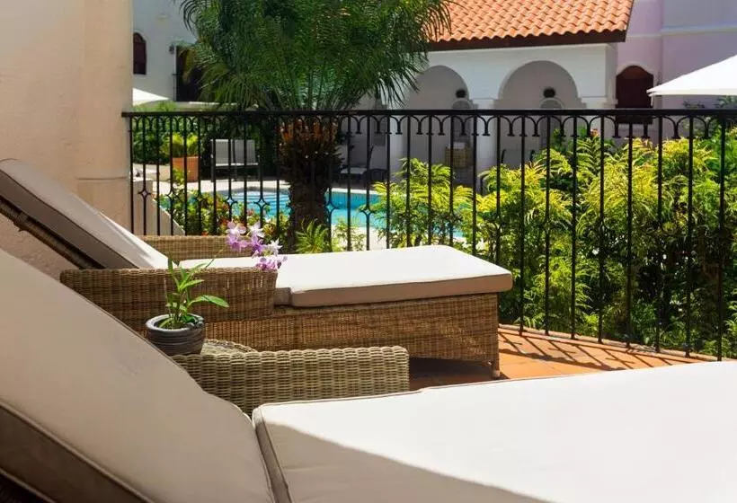 سوییت, Cap Maison Resort & Spa