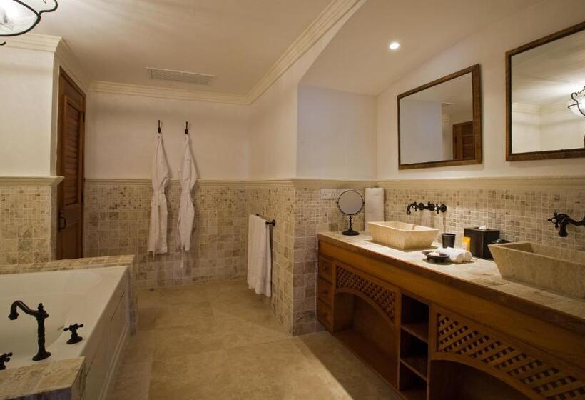 سوییت, Cap Maison Resort & Spa