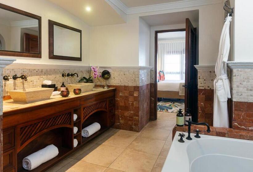 سوییت با چشم‌انداز دریا, Cap Maison Resort & Spa
