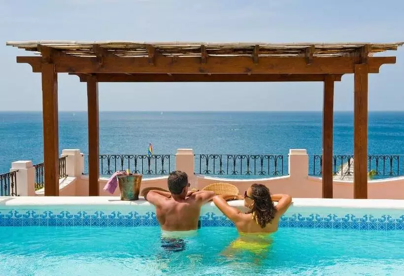 سوئیت با چشم‌انداز, Cap Maison Resort & Spa