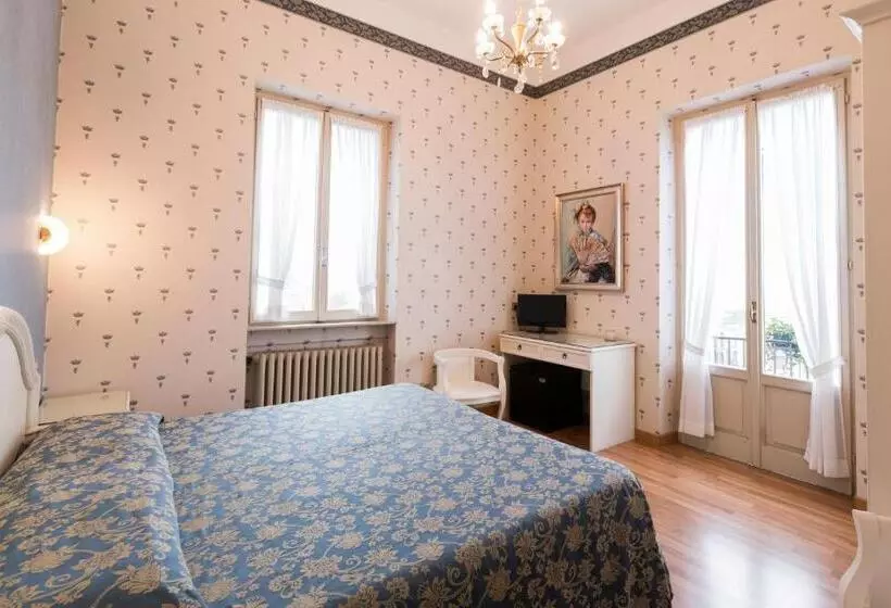 Superior room with lake view, Du Parc
