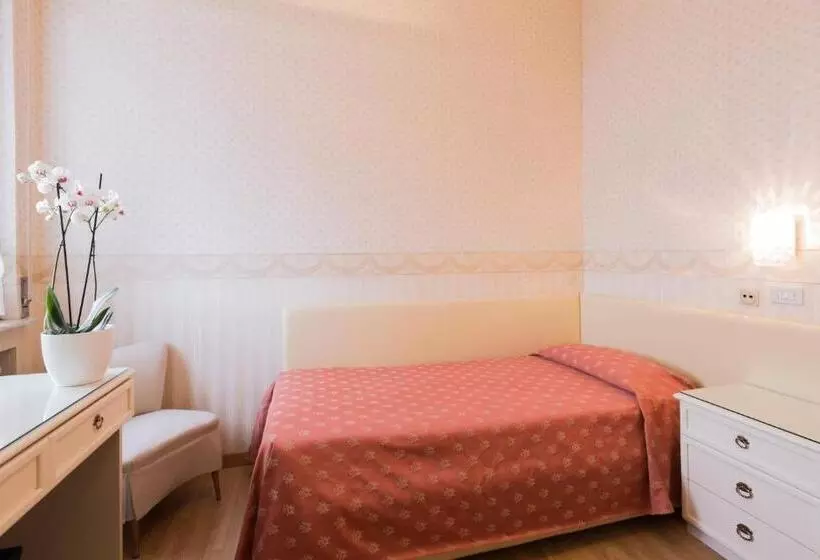 اتاق استاندارد یک نفره, Du Parc