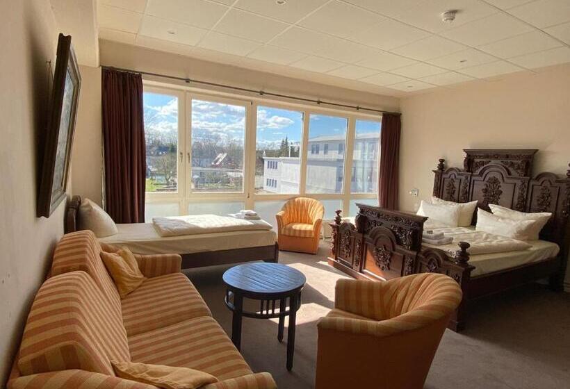 חדר משפחתי, Gutenberger