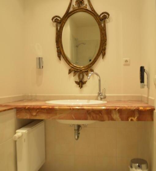 חדר סטנדרט, Gutenberger