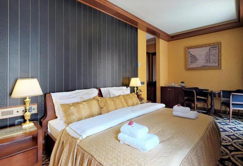 اتاق لوکس, Historic Boutique Hotel Cattaro