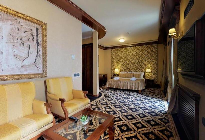 اتاق لوکس, Historic Boutique Hotel Cattaro