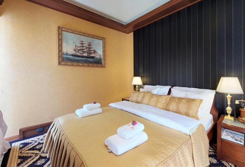 اتاق استاندارد, Historic Boutique Hotel Cattaro