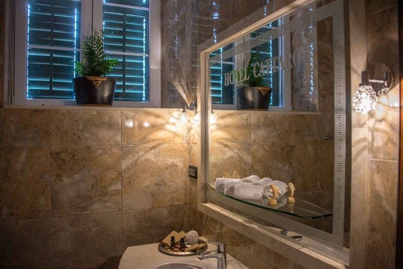 سوییت لوکس, Historic Boutique Hotel Cattaro