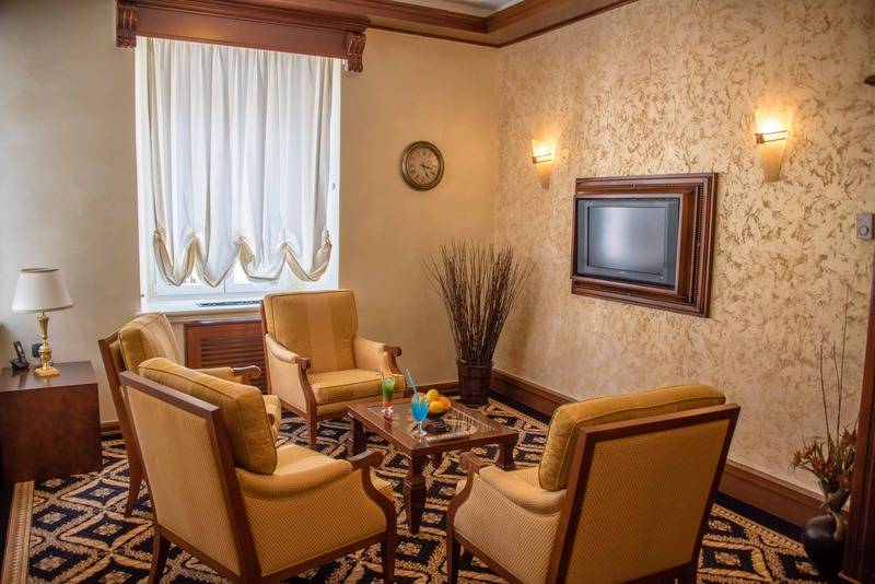 سوییت لوکس, Historic Boutique Hotel Cattaro