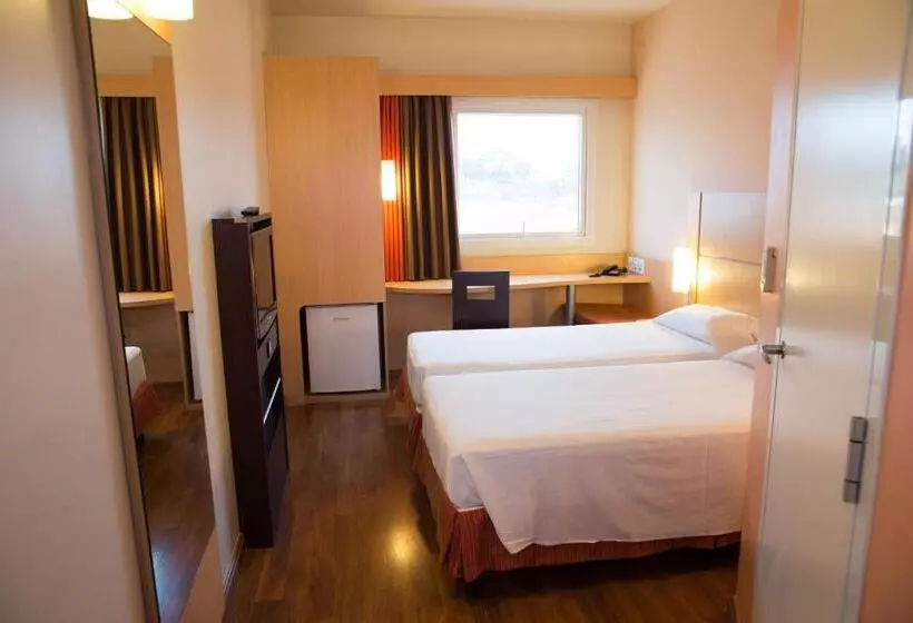 Standard-huone, Ibis Contagem Ceasa