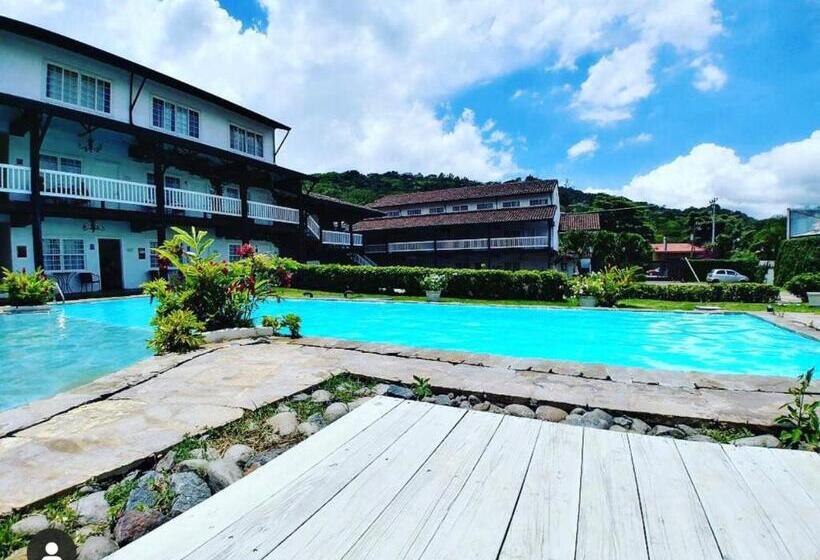 חדר דחוקס עם מיטת קינג, Luisiana