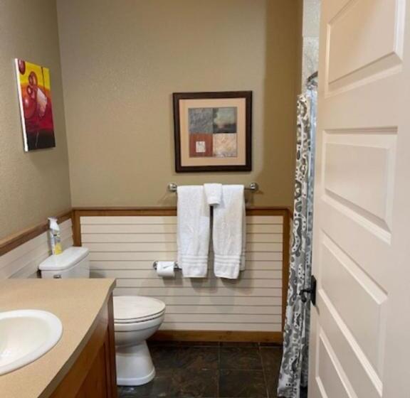 スタンダードスタジオ, Morning Star Lodge Hosted By Linda