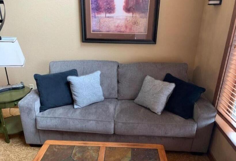 キングサイズベッドのデラックススイート, Morning Star Lodge Hosted By Linda