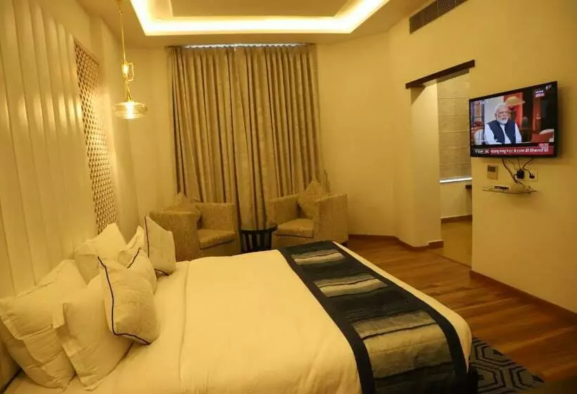 Clubrum, Natraj Rishikesh