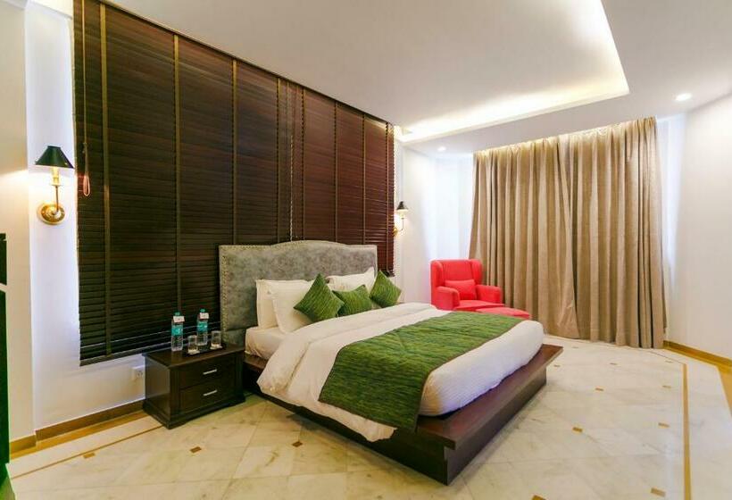 俱乐部房间, Natraj  Rishikesh