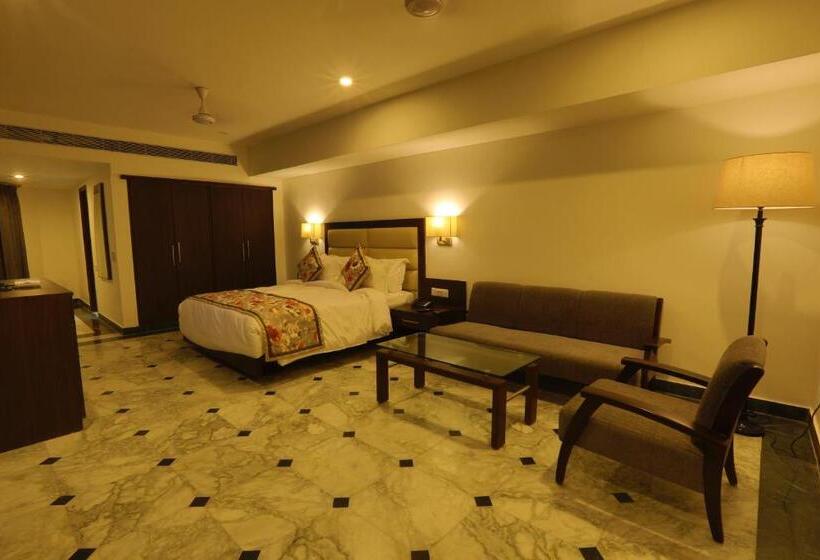 俱乐部房间, Natraj  Rishikesh