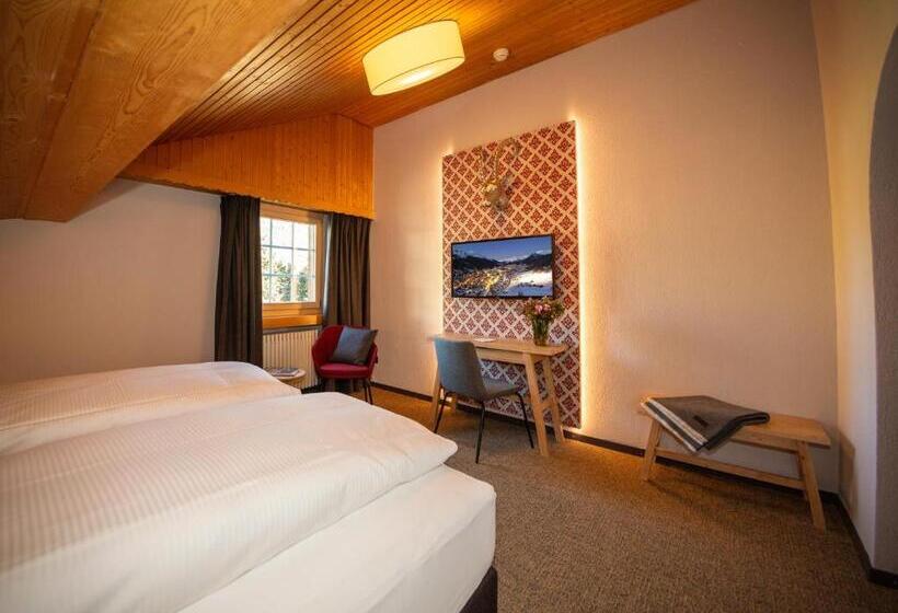 이코노미 룸, Parsenn