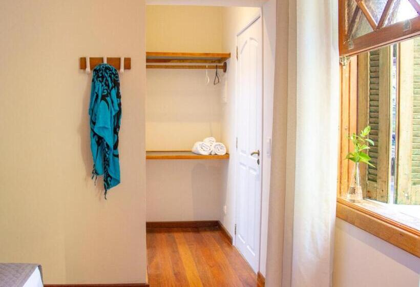 스탠다드 트리플 룸, Pousada Camburi