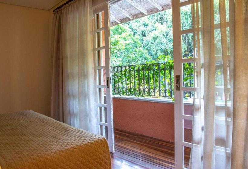 스탠다드 트리플 발코니 룸, Pousada Camburi