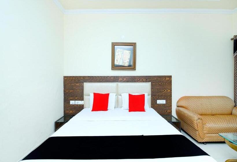 デラックストリプルルーム, Sanjog International