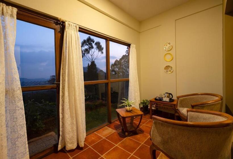 Quarto Estandar com Vistas, Sherlock