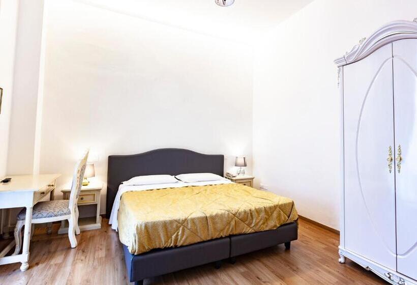 اتاق سوپریور, St. James