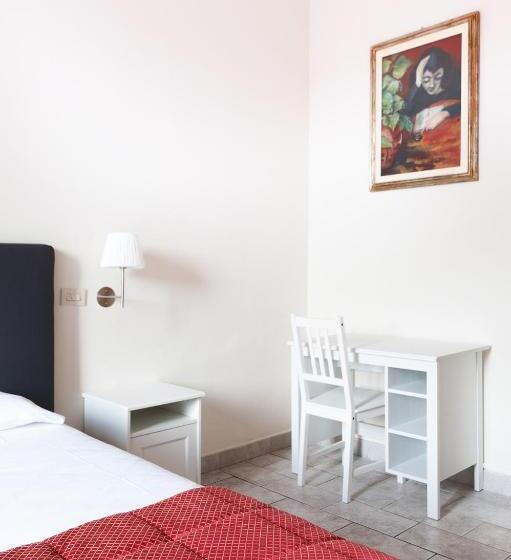 اتاق سوپریور سه تخته, St. James