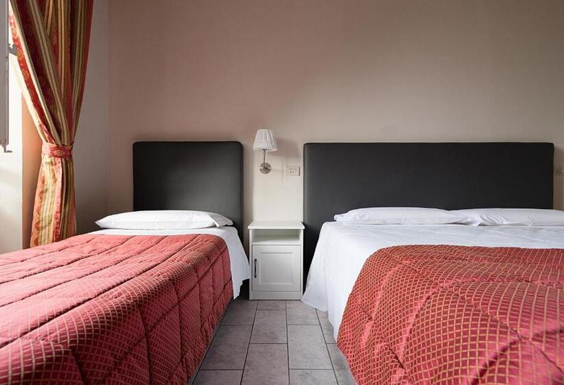 اتاق سوپریور سه تخته, St. James