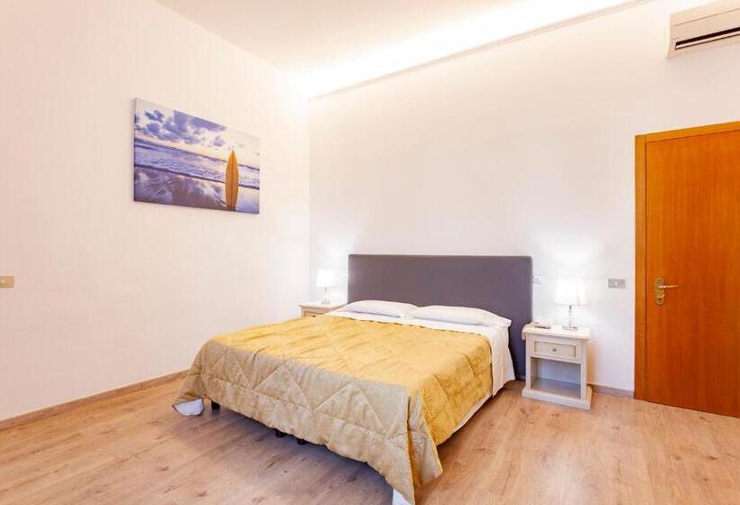 اتاق سوپریور سه تخته, St. James