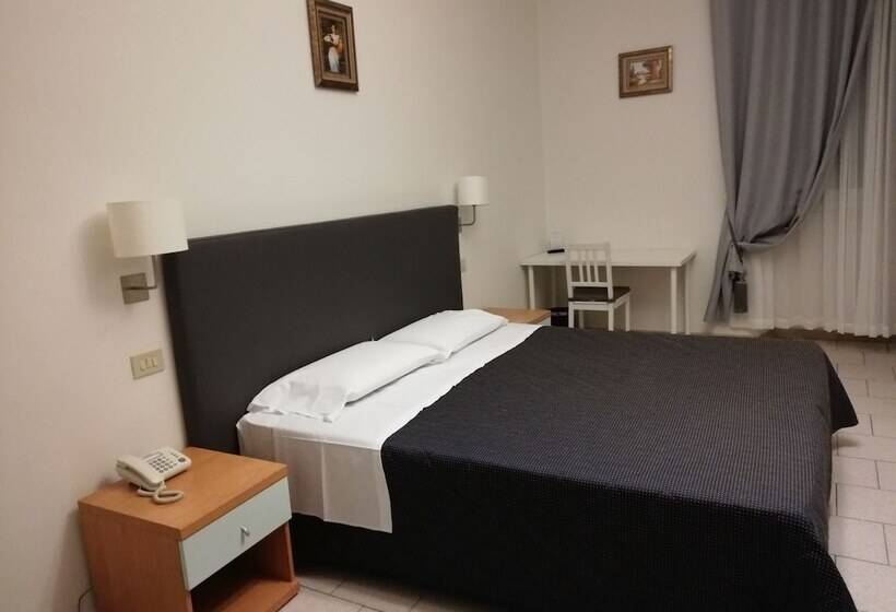 اتاق سوپریور سه تخته, St. James