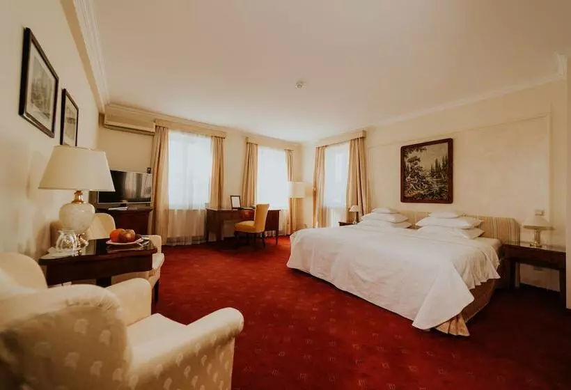 スイート, La Residenza