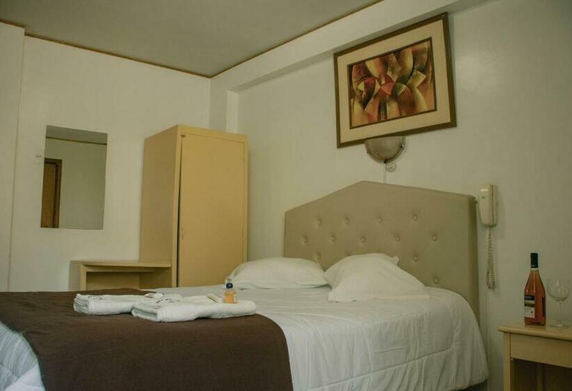 غرفة قياسية, ˈs Acolla