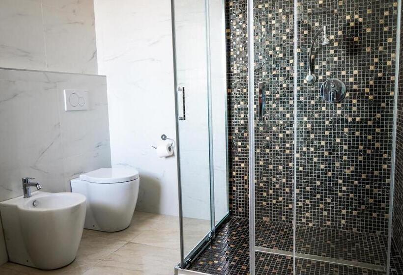 جناح ديلوكس, Dubaibeac