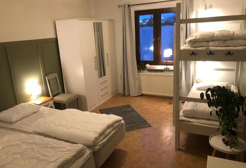 Четырехместный Номер Стандарт, Elisabets Vandrarhem Hemse