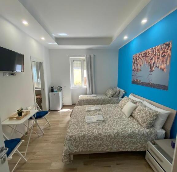 اتاق کلاسیک سه تخته, Giglio Di Mare Rooms