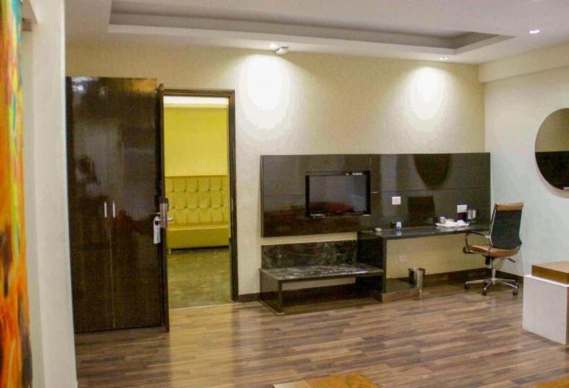 套房, Four Leaf Hotel,budaun